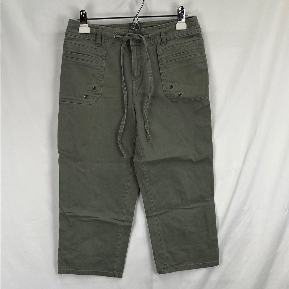 Fashion Bug - Women’s Capri’s -6 - Zip, button tie waist - Sage Green - Vintage